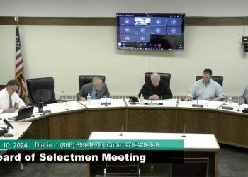 Selectmen discuss employee retention, benefits  